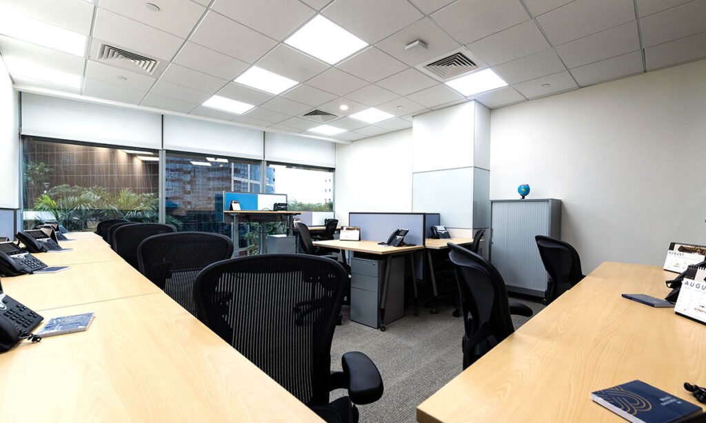 Mumbai-TheCapital-ProductPO-PrivateOffice_workstations